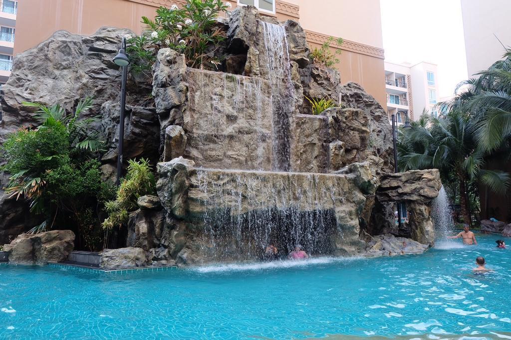 Atlantis Condo Resort Jomtian Pattaya Джомтьен Экстерьер фото